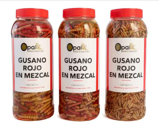 Gusano Rojo De Maguey en Mezcal / Litro